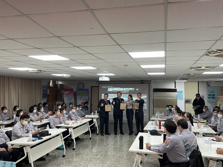 圖片說明：永和分局召集永和義警中隊全體成員200多名，舉辦110年永和義警中隊常年訓練。(記者宋紹誠翻攝)