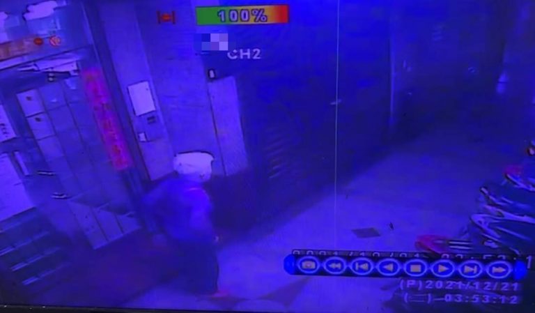 圖片說明：永和分局轄內各派出所總動員協尋獨自離家的老婦人。(記者馬治薇翻攝)