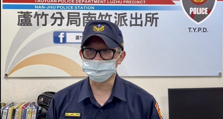 圖片說明：南竹所長古子毅與3名員警當場逮獲竊嫌。(記者包克明翻攝）
