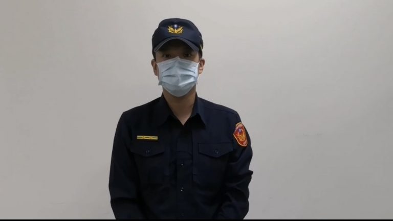 圖片說明：碧潭所長張安宏解釋案件發生過程。（記者徐煜勝翻攝）