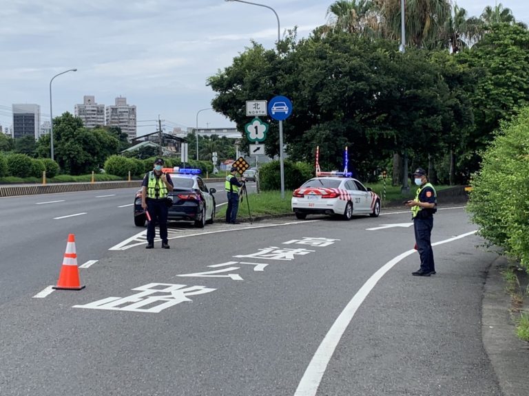圖片說明：因應國道重機活動，中市警將於境內各交流道部署警力，以確保國道交通秩序及行車安全。(記者謝榮浤翻攝)
