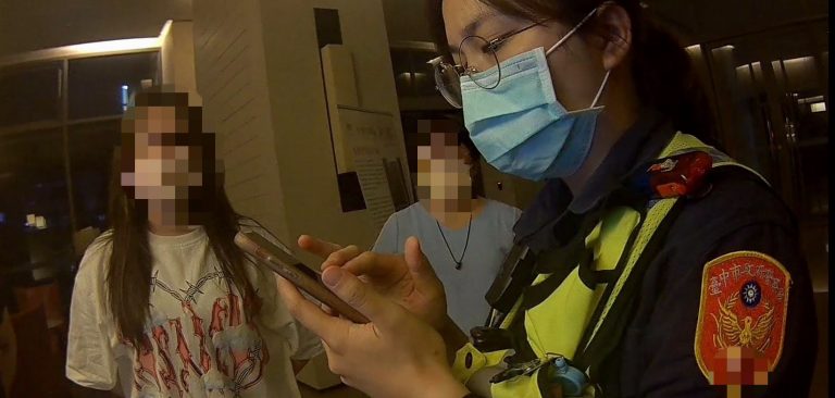 圖片說明：臺中市蘇姓女民眾報案稱機車遺失，中市警四分局大墩派出所員警鍥而不捨，最後喚起蘇女記憶，成功尋獲失車，解民眾燃眉之急。(記者謝榮浤翻攝)