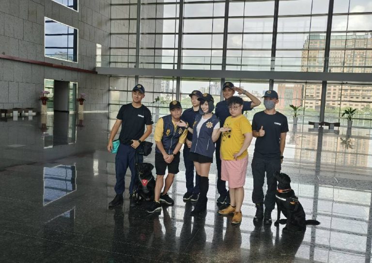 圖片說明:中市警刑大和勞工局合作曝光2支全新的反詐影片,特別邀請網紅藝人郭鬼鬼等成員擔綱演出,期望透過有梗又有料的方式,讓更多民眾能夠對詐騙手法和就業媒合服務有所了解。 (記者林㤈輝翻攝)