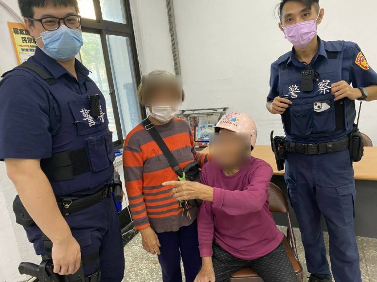 圖片說明：臺中市政府警察局第一分局西區派出所日前助迷途九旬嬤返家。(記者謝榮浤翻攝)