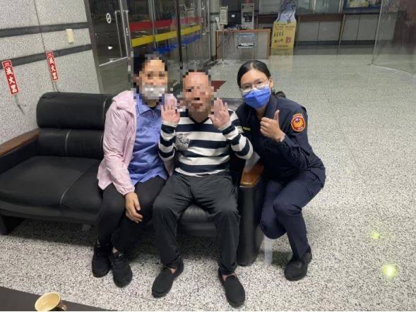圖片說明：大同警助李男與妻團圓。（記者徐煜勝翻攝）