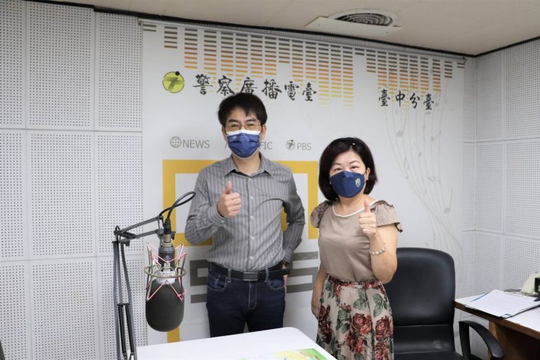 臺中市政府警察局捷運警察隊長楊有騰於日前親上警廣臺中台暢談捷警當前工作重點。(記者謝榮浤翻攝)