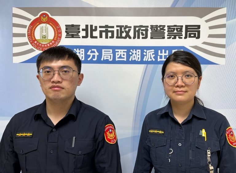 西湖派出所警員謝彥群 (左)、陳薈晶(右)。(記者宋紹誠翻攝)