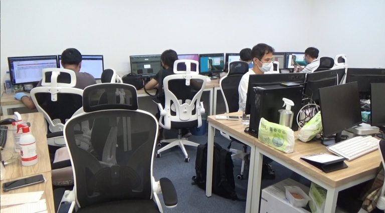臺中市警局刑警大隊日前破獲藏身傳統市場之博弈集團。 (圖/記者林㤈輝翻攝)