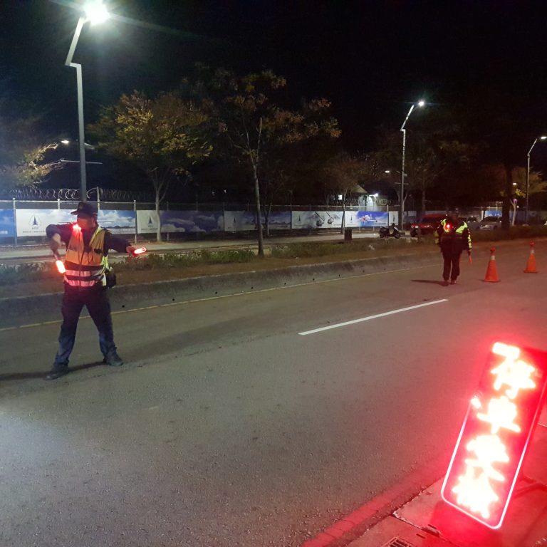 臺中市政府警察局持續加強農曆春節期間防制酒駕專案勤務，以維護台中市交通安全。(圖/記者林㤈輝翻攝)