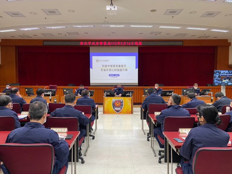 新北市警察局長廖訓誠親自主持抽籤作業（記者林金聖翻攝）