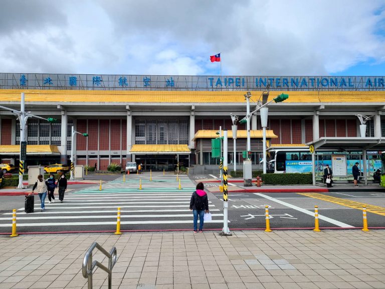 紓困方案結束，松機航站發函所有航空公司及所有合約廠商追繳全額權利金。(記者林金聖攝)
