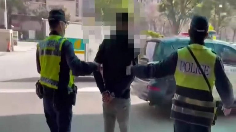中市警四分局日前逮捕妨害公務罪嫌並移送法辦。(圖/記者謝榮浤翻攝)