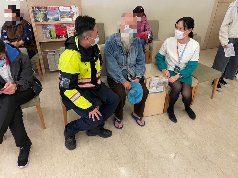 中市警四分局日前成功阻詐守住老翁8萬元。(圖/記者謝榮浤翻攝)
