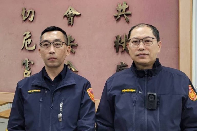 大安分局羅斯福路派出所巡佐陳嘉正,警員劉信欽。(記者林金聖翻攝)