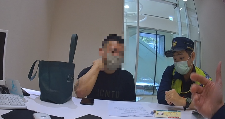 中市警五分局文昌派出所日前成功阻詐守住民眾積蓄，深獲肯定。(圖/記者謝榮浤翻攝)