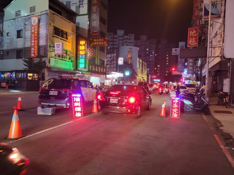 中市警二分局籲「酒駕是全民公敵」,涉刑法全送辦。(圖/記者謝榮浤翻攝)