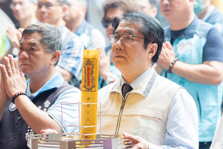 黃偉哲祈雨求甘霖遭網媒記者黃文博酸裝神弄鬼。（本報資料照片）