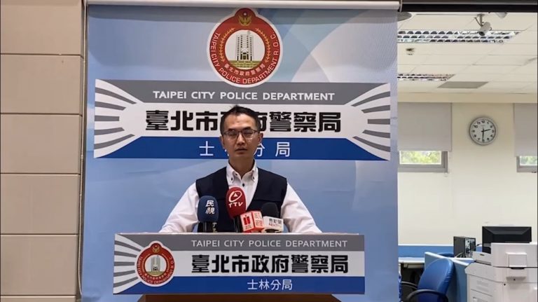偵查隊隊長曾逸群說明畫面。(記者林艷林翻攝)
