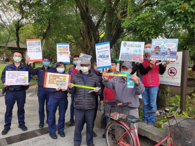 用心呵護，讓老年人的出行更安全。(記者宋紹誠翻攝)