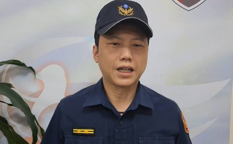 武陵派出所所長林延安表示，兩名員警及時阻止詐騙，經向女學生勸導說明，她才緩解其情緒並放棄購買點數。(警桃園分局提供)