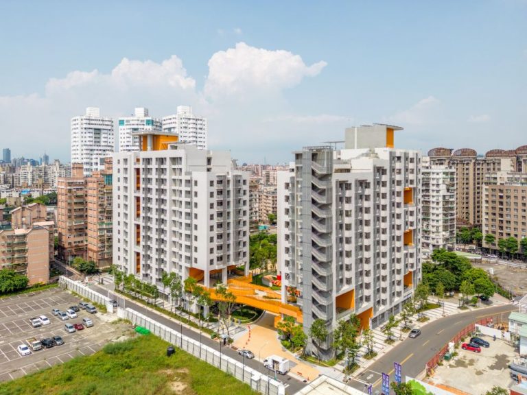 土城員和社宅提供托老、托育及青創中心等多元便民空間服務市民。〈城鄉局提供〉