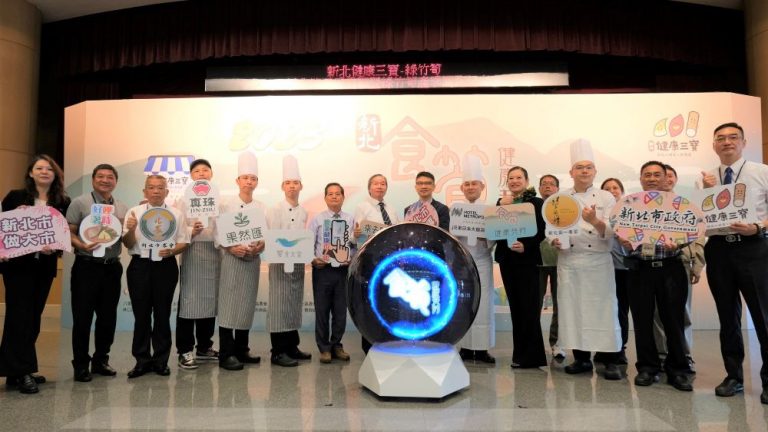 《圖說》新北市與全台24家餐廳推出當季好料-綠竹筍料理，邀請民眾一同品嚐當季美味。〈農業局提供〉