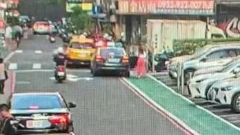 警車護送林襄擺脫媒體與粉絲跟拍。（記者林金聖翻攝）