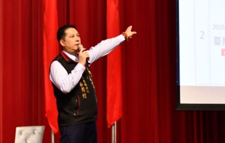 警專校友總會榮譽總顧問蔡彰鍠董事長受邀專題演講。(圖/警專校友總會提供)