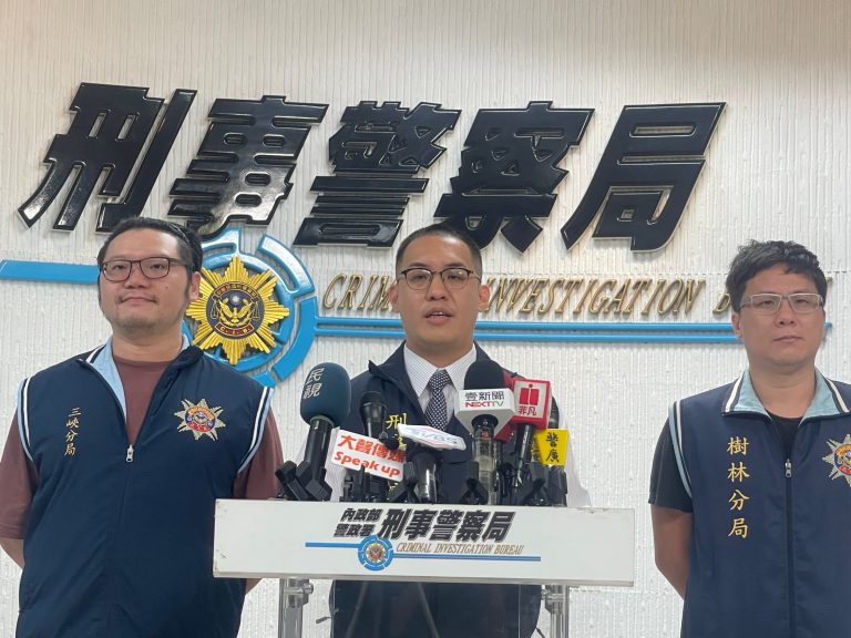 刑事局偵查第二大隊第一隊隊長鍾孝倫說明。(記者徐煜勝翻攝)