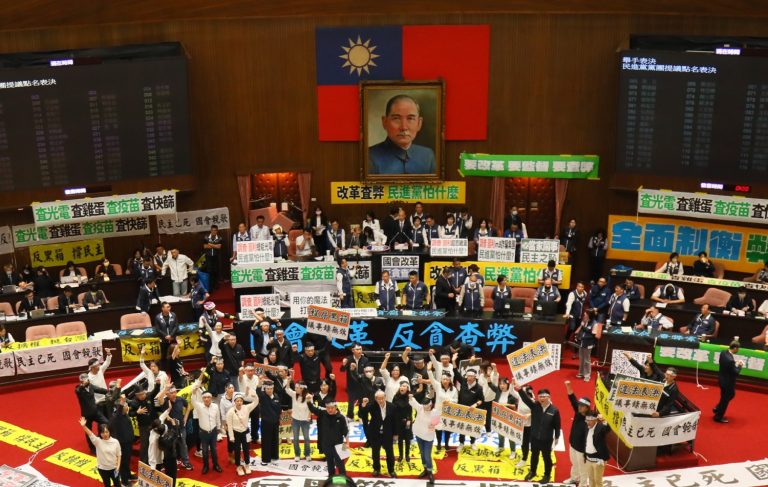 朝野對推動國會改革意見歧異，民進黨立委席次不如在野黨，修法過程一再透過各種議事杯葛表達不滿。(記者包克明攝)