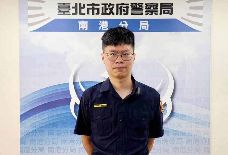 玉成派出所副所長李勁緯說明。（記者薛秀蓮翻攝)