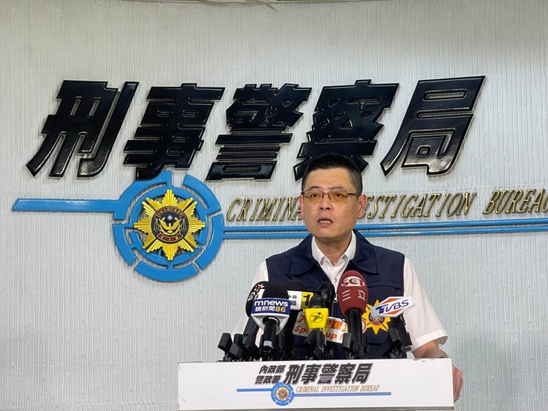 刑事局三大ㄧ隊隊長吳漢中說明。（記者徐煜勝翻攝）