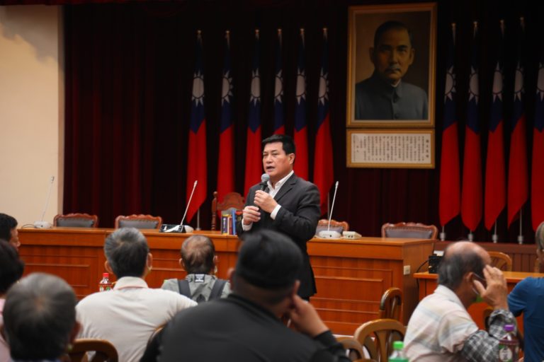 國民黨平地原住民立委黃仁對台東族人的權益十分在意，在立法院積極爭取。(記者包克明攝)