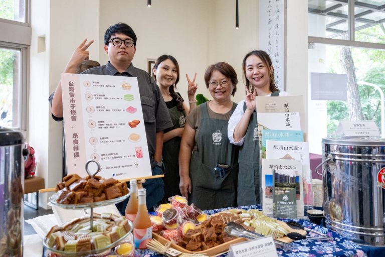 台灣豐禾子協會展出特色米製點心。（圖/記者黃溎芬翻攝）