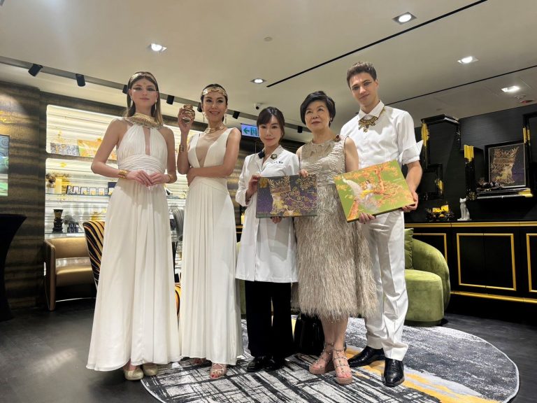 洪曉蕾(左二)與Gaia Torah亞太區代言人潘維剛(右二)、新光醫院醫學美容部主任唐豪悅。 (圖/Gaia Torah/提供)