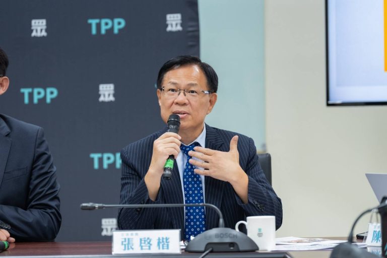 張啓楷指出,最新統計顯示,疫情結束兩年,來台旅客卻僅恢復不到六成!(圖/張啓楷國會辦公室)
