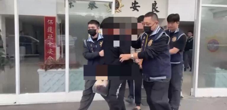 新北警方移送詐團犯嫌。(記者徐煜勝翻攝)