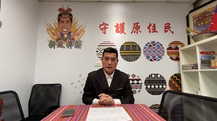 黃仁呼籲鄉親拒絕出席說明會表達反對立場，用行動保護好山、好水家園。(記者 包克明攝)