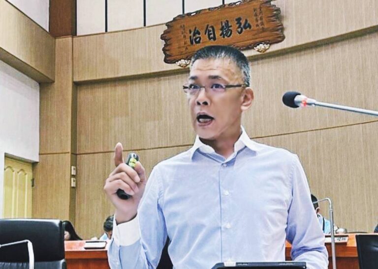 蔡其雍指出，酒糟處理不只是一個環保議題，更關乎金酒公司的企業形象與金門永續發展的戰略方向。(記者劉其昌 翻攝)