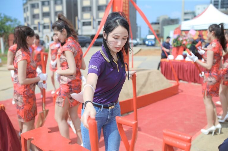 旗袍迎賓服務為建商動土儀式注入專榮感與話題熱度。(圖/紫渝姬專業人力公關 提供)