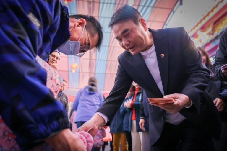 苗栗縣長鍾東錦呼籲地方基層停止互相罷免。(翻攝自鍾東錦粉專)
