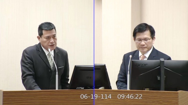黃仁質詢外交部長林佳龍。(圖／國會頻道)