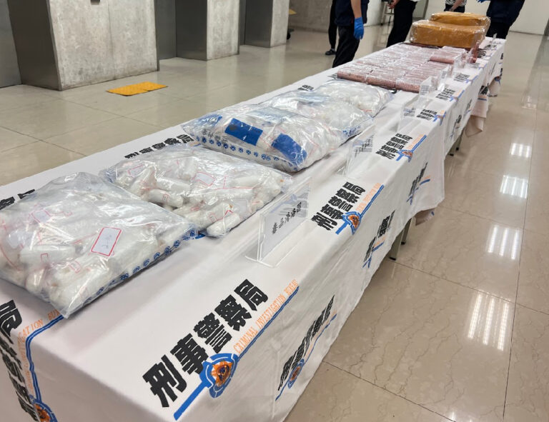 警方所查扣之海洛因毒品。（記者徐煜勝翻攝）