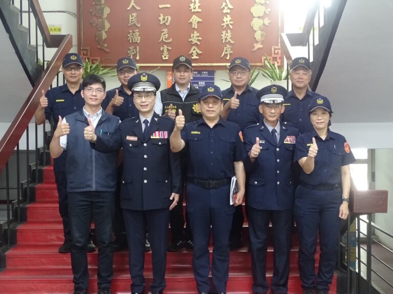 此次演習義警大隊大隊長王瑞華（左二）率民力積極協助文山一分局。（記者徐煜勝翻攝）