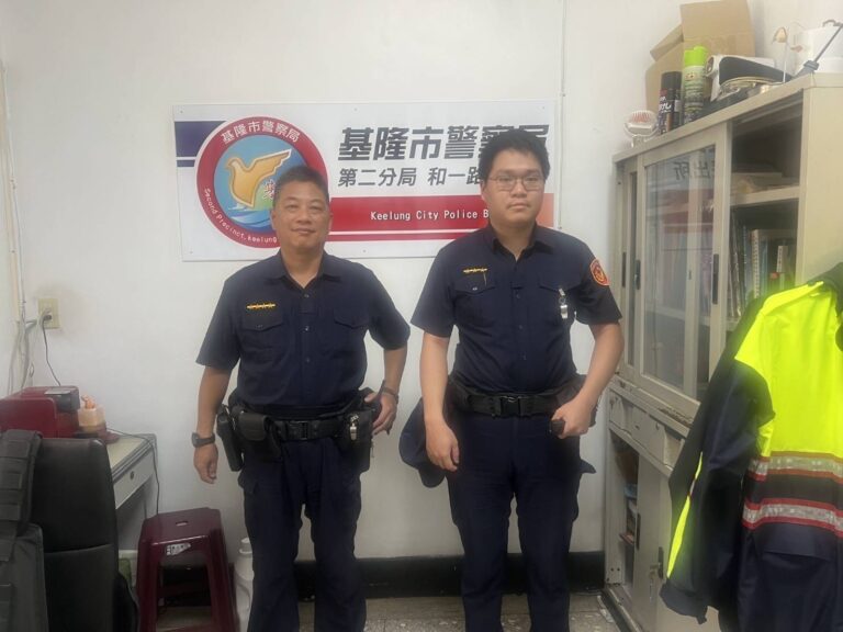 第二分局和一路派出所副所長簡靖騰、警員蕭慶祐(左至右)。(圖/記者薛秀蓮 翻攝)
