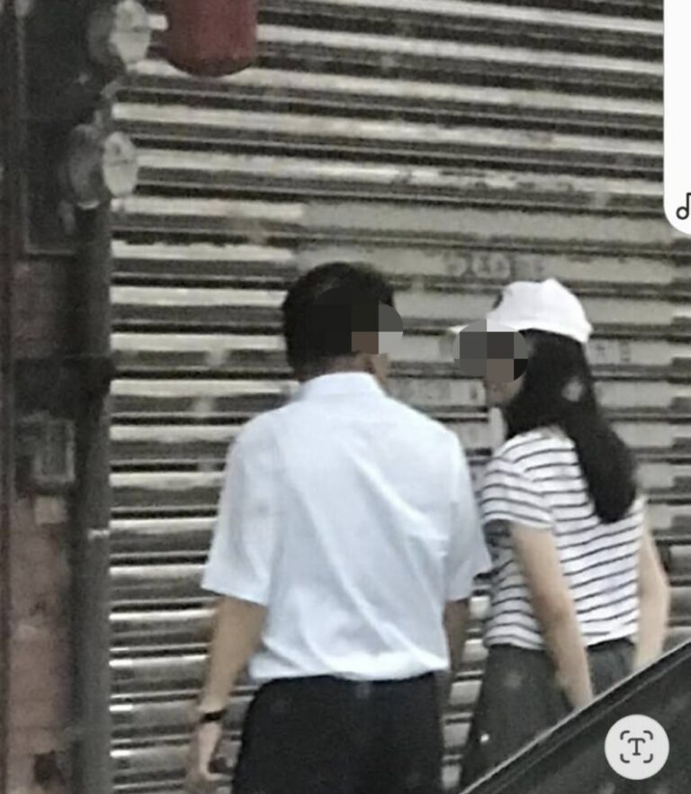 三峽分局劉姓副分局長與行政組莊姓女巡官遭爆料指出雙方皆已婚身分，公然利用執勤時間出雙入對並吃飯逛街還簽加班報超勤。（記者徐煜勝翻攝自臉書社團「靠北police」）