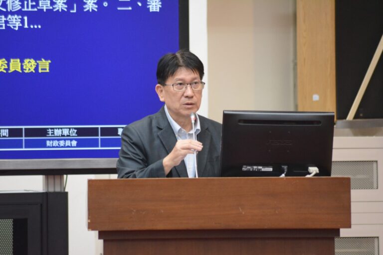 林思銘委員於財政委員會中發言,強調修法對全民經濟與生活的重要性,並表達守住立法第一線的決心。(圖/林思銘委員辦公室提供)