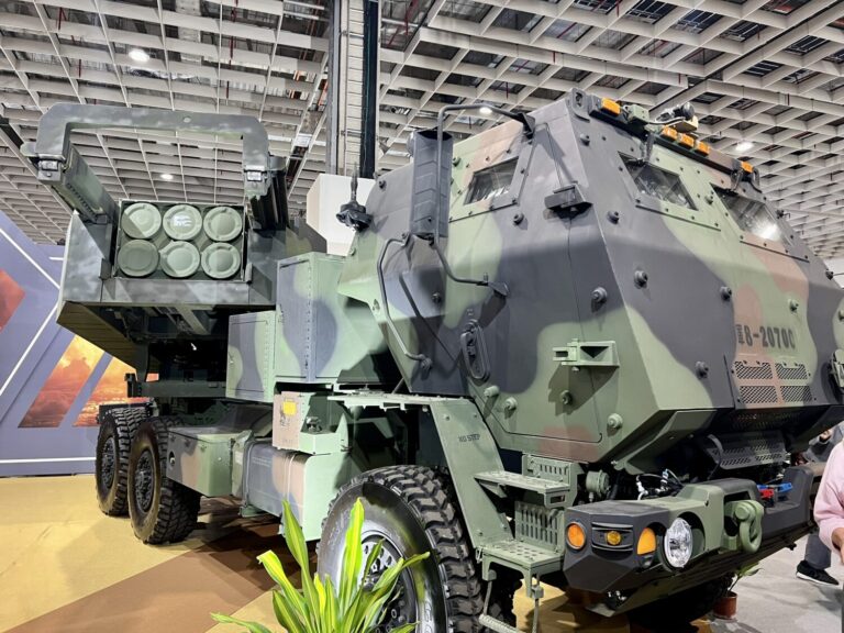 「聯合作戰武器裝備展區」打造聯合防空、聯合截擊及聯合國土防衛之聯合作戰場景。（圖為）海馬士多管火箭發射系統。(記者/司徒 攝）