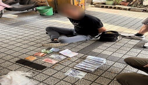 現場查扣贓證物(圖/記者戴昱弘 翻攝）