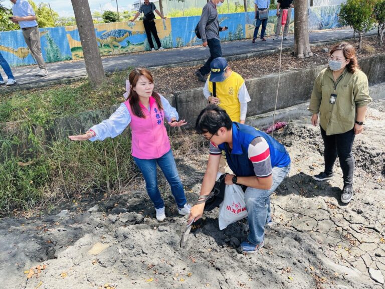 大寮農地淪為廢棄物傾倒場 議員痛批：高雄農地不是黑金提款機。〈圖/記者蔡宗武翻攝〉